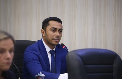 Projeto de David do Emprego que amplia licença-maternidade é aprovado em 2ª votação na Câmara de Maceió