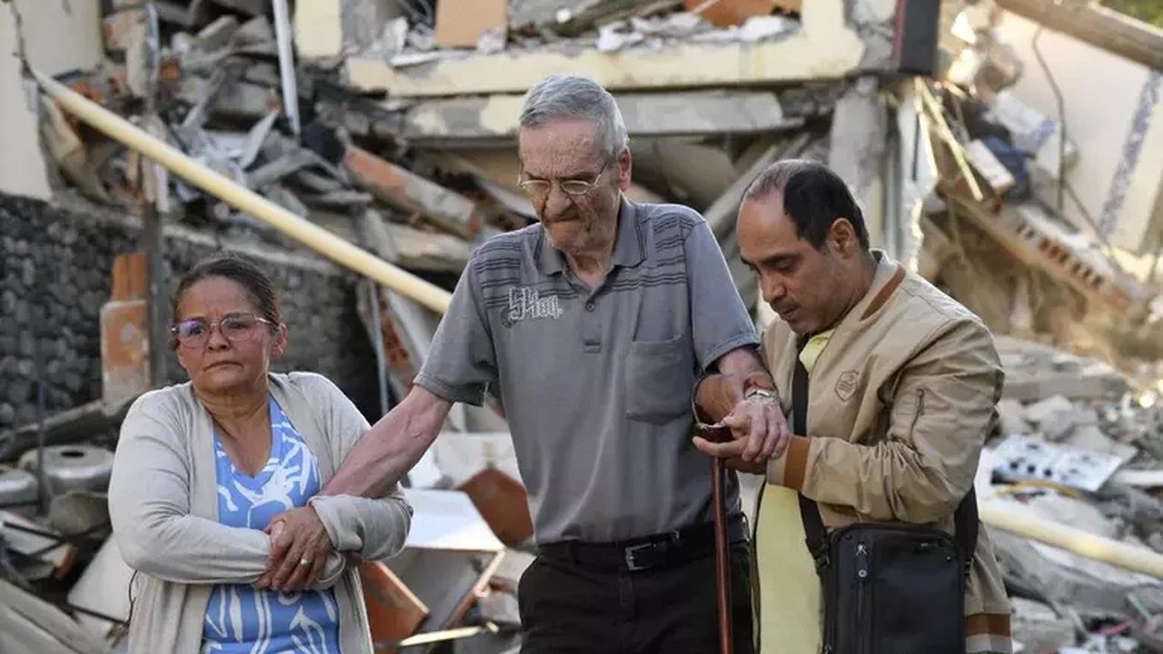Número de mortos em terremoto na Colômbia passa de 250