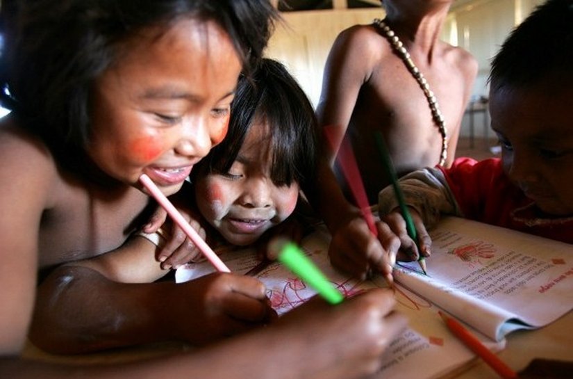 Governo de Alagoas avalia situação de escola indígena em Traipu