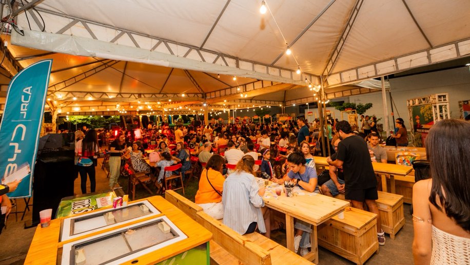 Festival Alagoaníssimo reúne gastronomia, música e artesanato em Maceió
