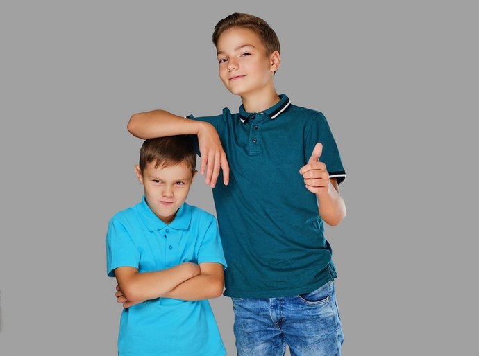 Aprenda a separar (ou não) as brigas entre irmãos no dia a dia