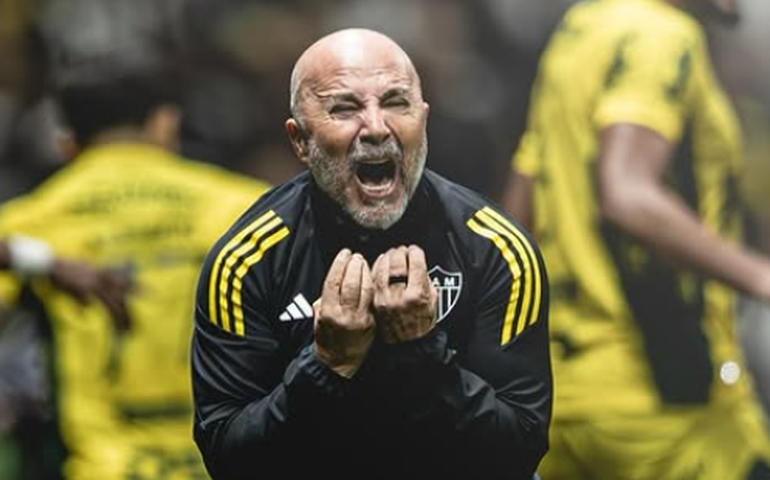 Sampaoli lamenta ausência de Hulk e quer recuperar sua melhor fase: 'Precisamos dele'