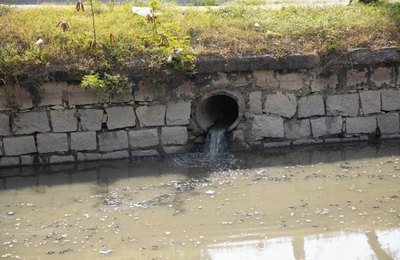 Renasce Salgadinho orienta moradores sobre ligação clandestina e alerta sobre riscos