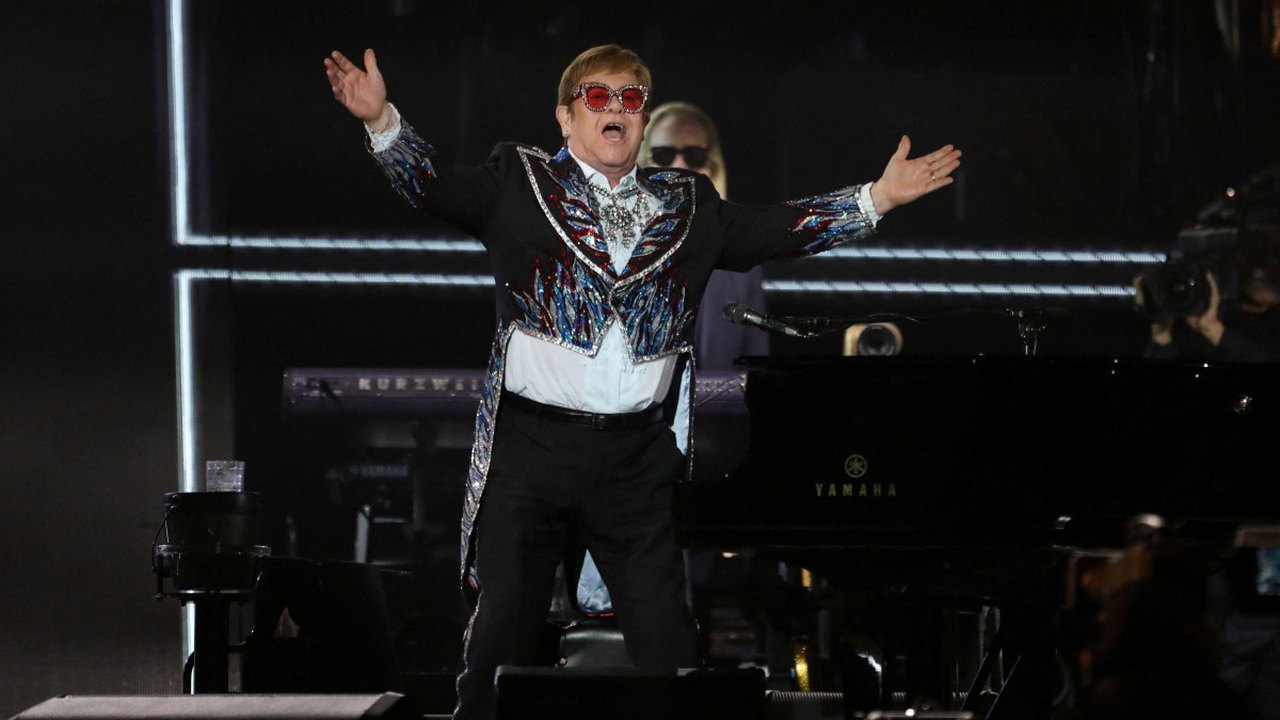 Como foi o último show da turnê de despedida de Elton John nos Estados Unidos