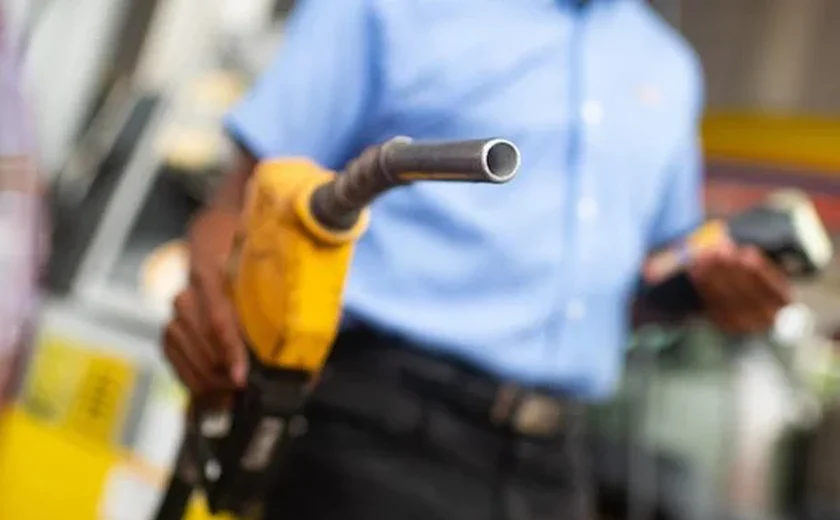 Petrobras anuncia aumento da gasolina e do diesel para distribuidoras