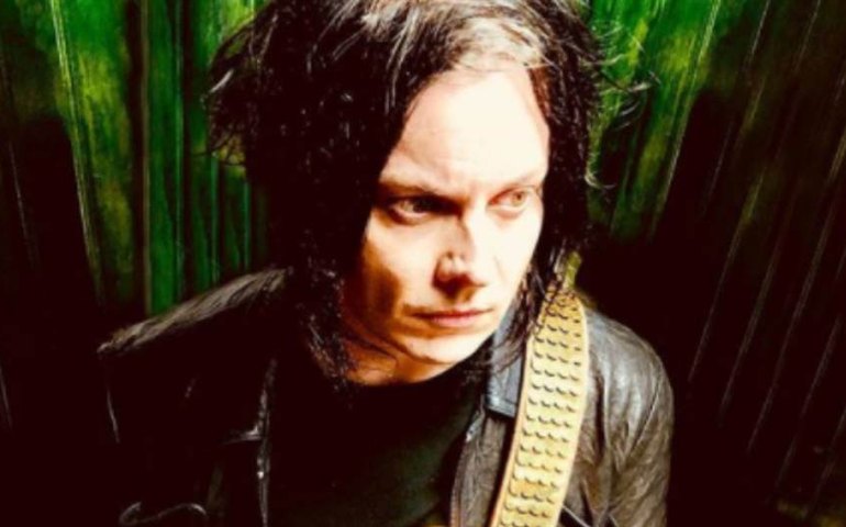 Jack White se transforma de novo e lança disco gravado com músicos de hip-hop
