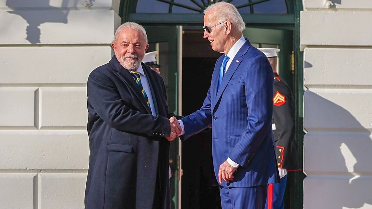 Lula discute mudanças climáticas e políticas do mundo do trabalho em conversa de 30 minutos com Biden