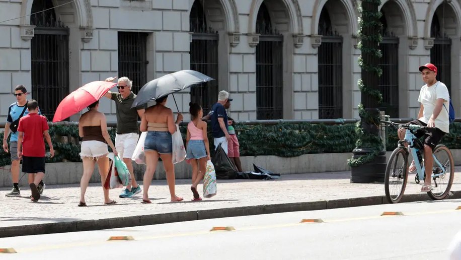 Inmet emite alerta de grande perigo para calor no fim de semana