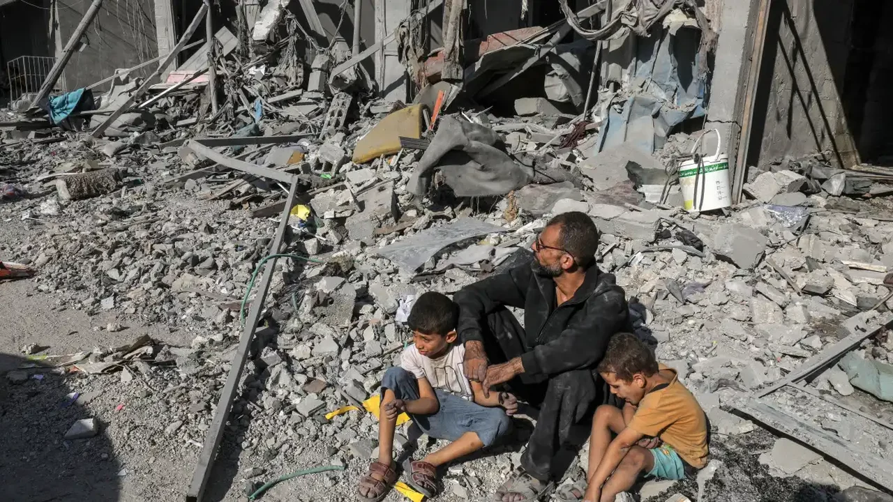 Ataque israelense em Gaza mata 25 abrigados em escola, informa agência palestina