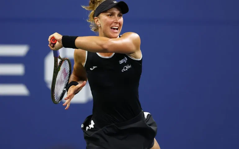 Americanas se vingam de final em Madri e derrubam Bia Haddad nas duplas em Roland Garros