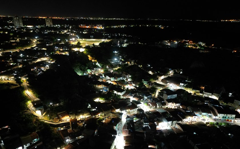 Ilumina amplia rede de iluminação e implanta proteção da rede elétrica