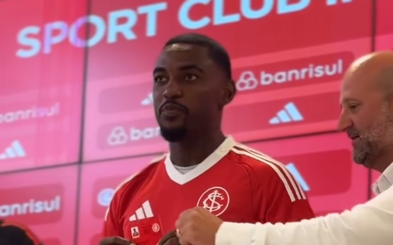 Ramon revela conselhos de Bernabei e vê disputa sadia por posição com o argentino no Inter