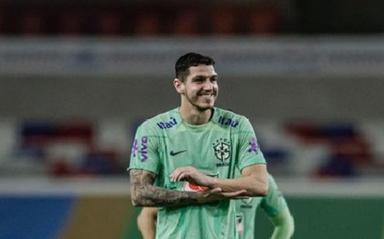 Zagueiro Nino sofre entorse leve e é desconvocado da seleção brasileira