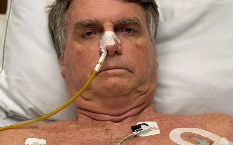 Após live, Bolsonaro é intimado no hospital sobre ação do golpe