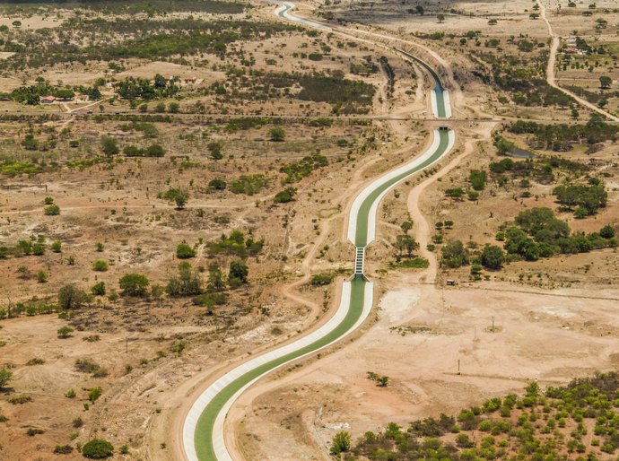 Governo de Alagoas amplia prazo das autorizações de uso da água do Canal do Sertão