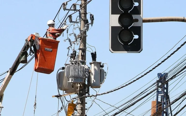 Enel SP reduz para 345,2 mil o número de clientes sem energia