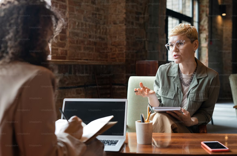Salários em IA chegam a R$ 10 mil e refletem disputa por profissionais qualificados