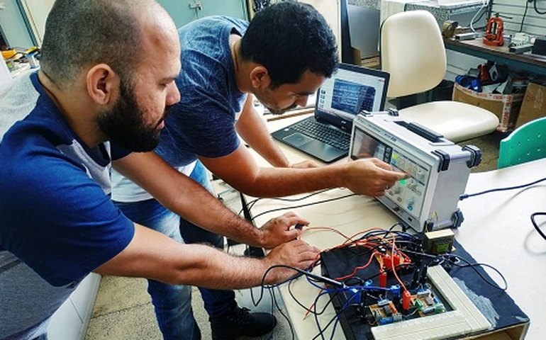 Alunos de Sistemas Elétricos do Ifal Palmeira têm trabalho aprovado em Congresso Internacional na França