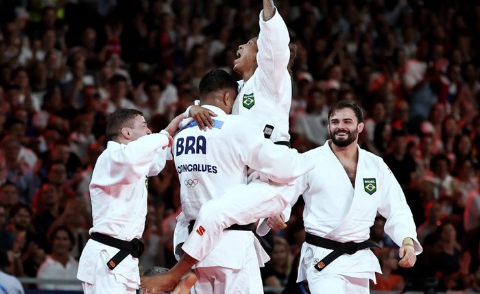 Brasil conquista medalha de bronze em equipe no judô