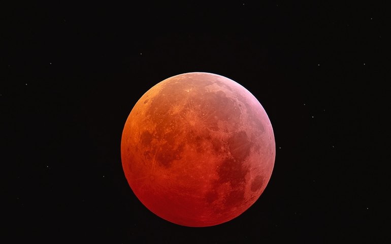 Próxima Lua Rosa acontecerá em 23 de abril e poderá ser vista do Brasil; entenda