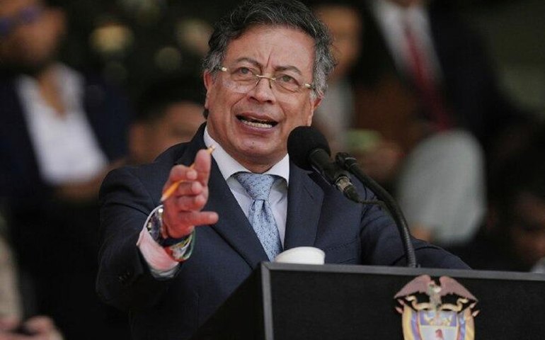 Presidente da Colômbia ameaça acionar Justiça contra sanções dos EUA