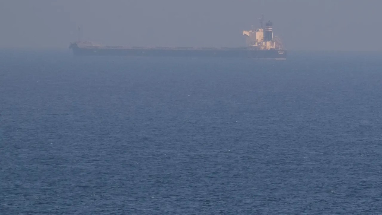 Ucrânia desafia bloqueio russo com navio de carga no Mar Negro 