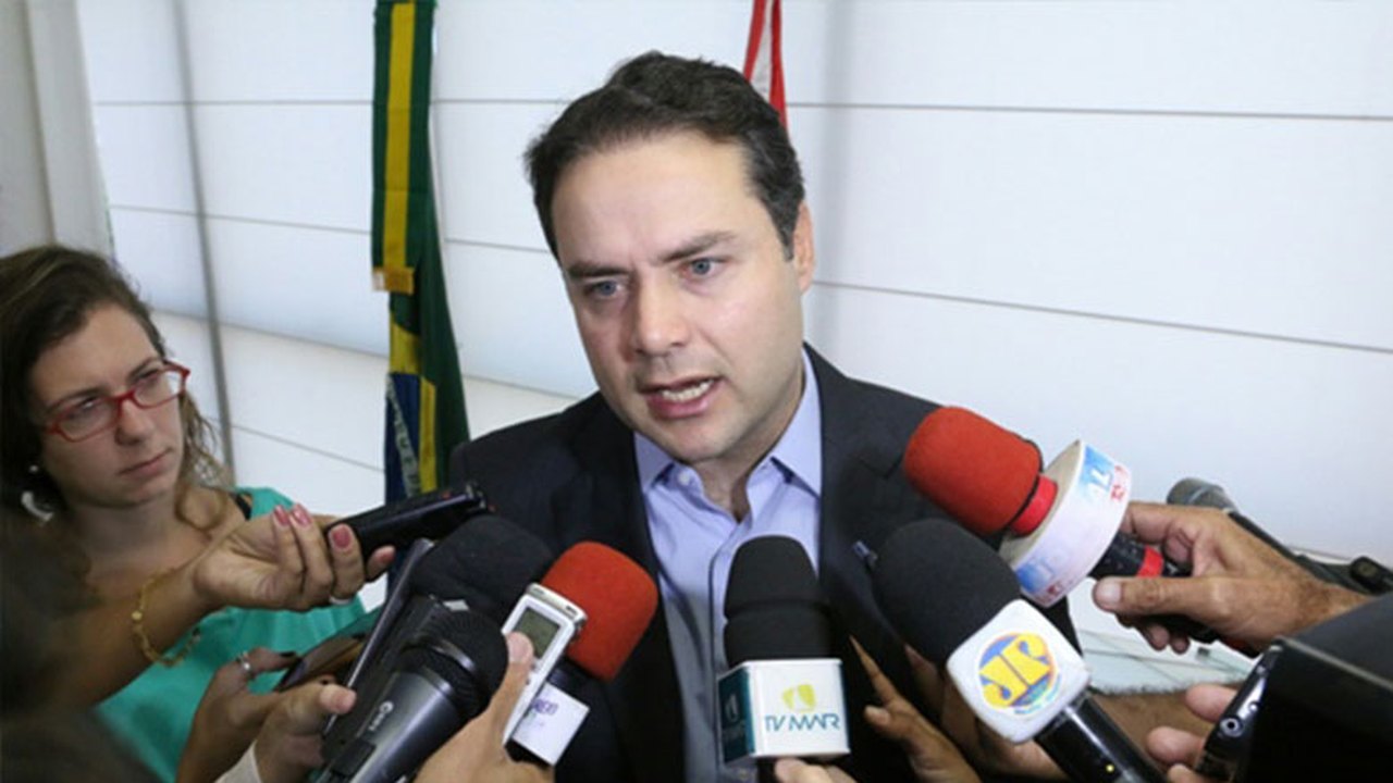 Governador encaminha à Assembleia proposta do Plano Estadual de Educação