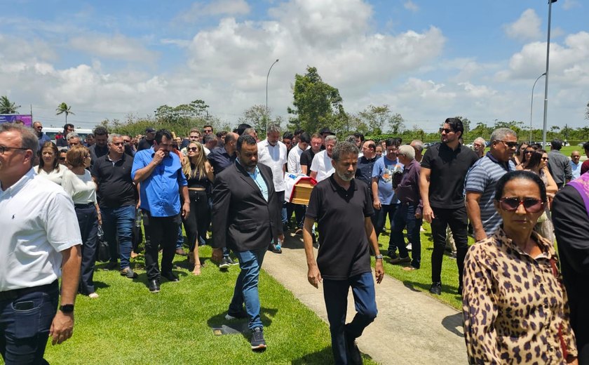 Última homenagem a Benedito Lira reúne familiares, amigos e políticos em Maceió