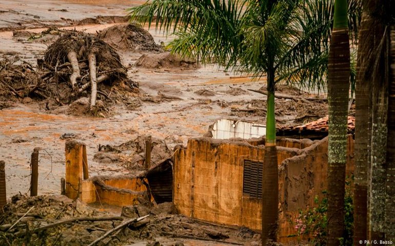 A espera por reparação quatro anos após a tragédia de Mariana