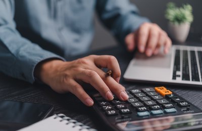 Planejamento financeiro na juventude: o futuro de jovens e adultos