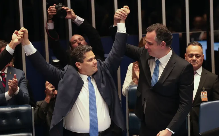 Alcolumbre: Estou aberto para conversar com Poderes, defendendo autonomia do Legislativo