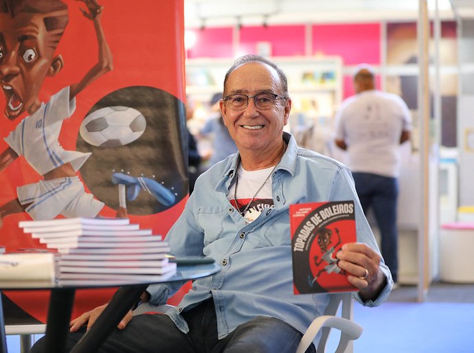 Cronista esportivo Antônio Correia lança livro na sede do Sport Club Penedense