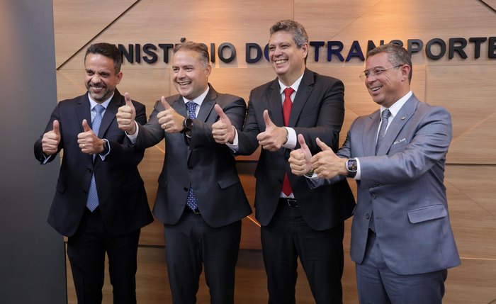 Documento foi assinado por Paulo Dantas, Renan Filho, Márcio Macedo, e pelo governador de Sergipe, Fábio Mitidieri