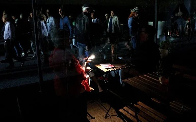 Fornecimento de energia é retomado quase totalmente na Espanha