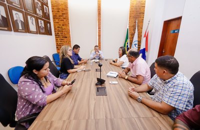 Prefeita Tia Júlia busca ampliação da rede de abastecimento para a zona rural de Palmeira
