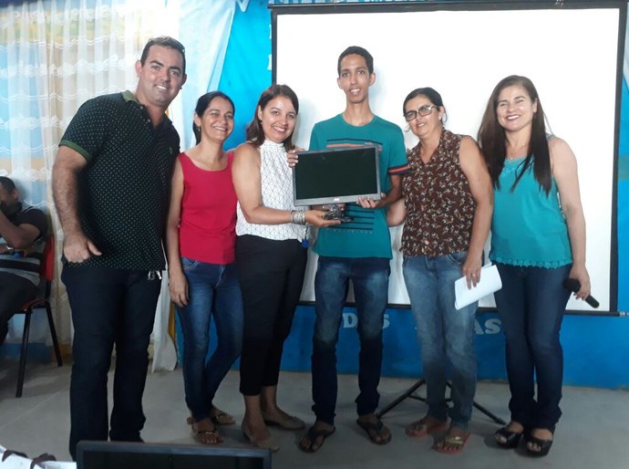 Arapiraca: alunos vencedores do projeto de soletração recebem prêmios