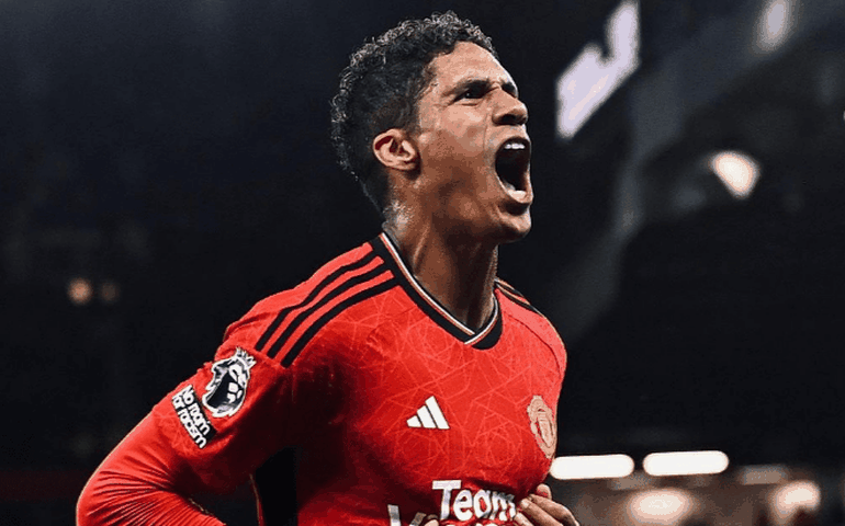 United segura pressão do Wolverhampton e triunfa em casa em estreia no Campeonato Inglês