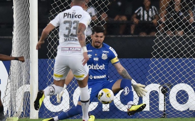 Santos irrita João Paulo: &#8220;Não pode fazer um jogo sem dar chute no gol&#8221;