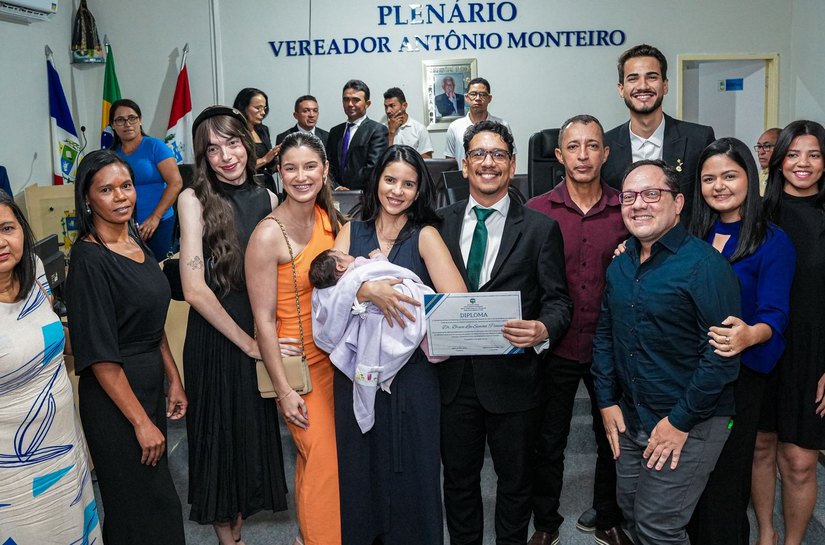 Juiz Bruce Lee recebe título de cidadão honorário de Piranhas