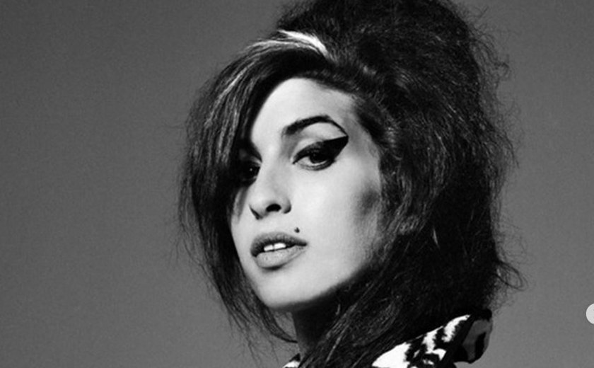 'Back to Black': o que quer dizer a música que dá nome à cinebiografia de Amy Winehouse?