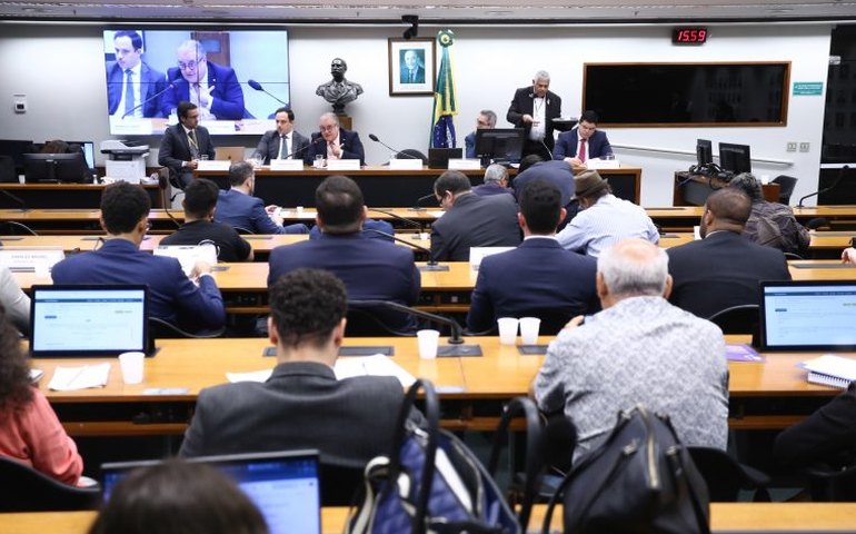 Deputado Gilvan da Federal faz sua defesa no Conselho de Ética; assista