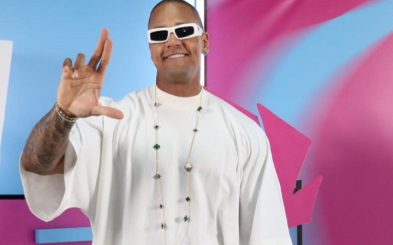 Léo Santana relança “Surto Coletivo” e mira o verão de 2026