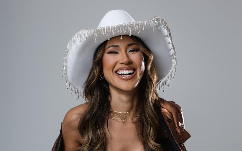 Juliana Moretto lança “Se Prepara pra Sofrer”, nova faixa de seu DVD gravado em São Paulo