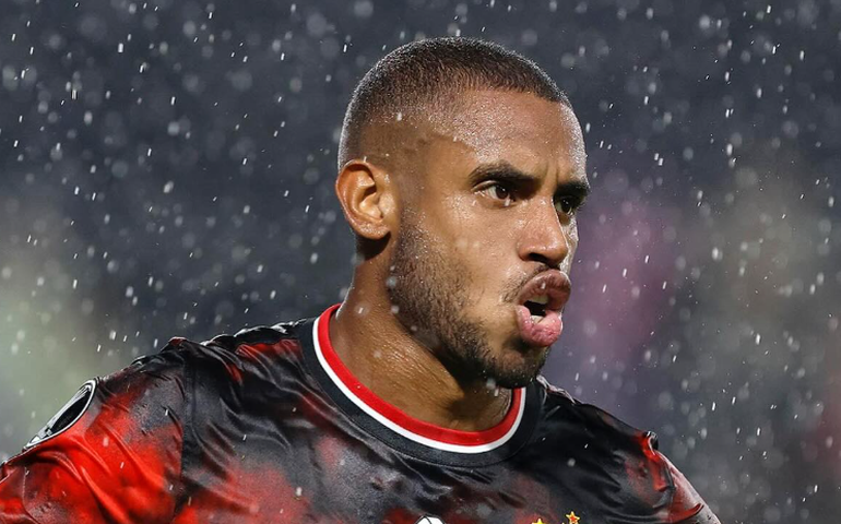 André Silva celebra bela fase na vaga de Calleri no São Paulo: 'Muita gana e vontade de ajudar'