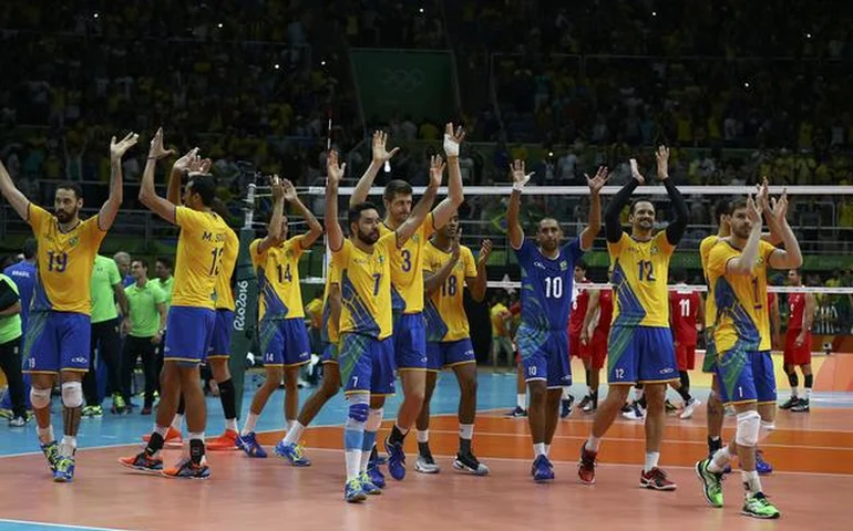 Seleção masculina de vôlei bate México e enfrenta Cuba por vaga na semifinal do Pan de Santiago