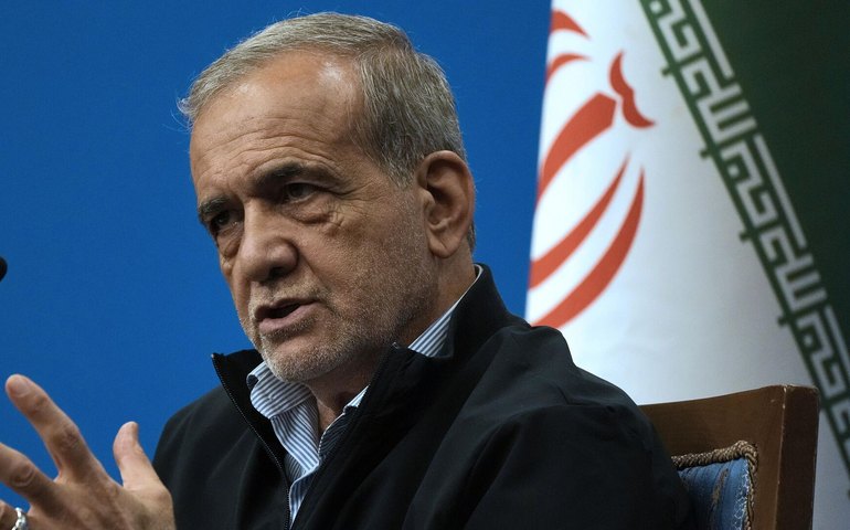 Irã não teme palavras de Trump nem negociará 'dignidade do país com ninguém', diz presidente