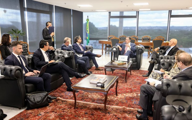 Delegação da OEA visita STF e discute liberdade de expressão no Brasil