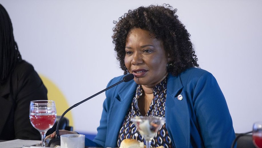 Democratização e descentralização da cultura é tema de debate no ES