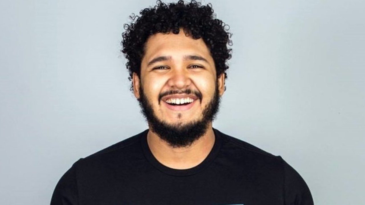 Israel Salazar apresenta single “Santo Espírito”