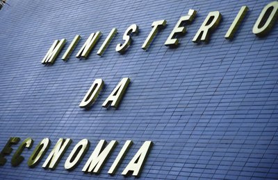 Recadastramento de aposentados é suspenso até 30 de junho